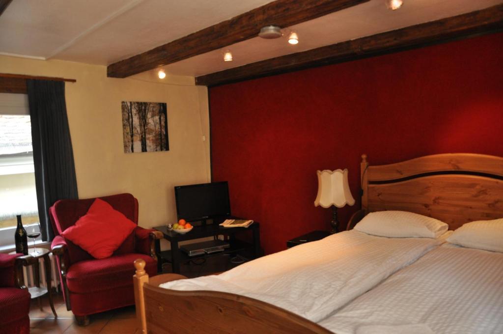 Aux Chambres Du Banneret Hotel